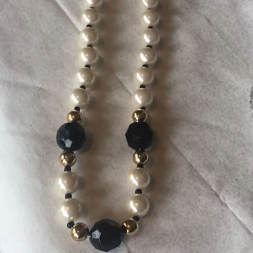 $10 ea or 3/$20 Faux Pearl and faux Onyx Necklace